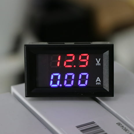 Mini Digital Voltmeter Ammeter DC 100V 10A Car LED-Display Panel Amp Volt Tester